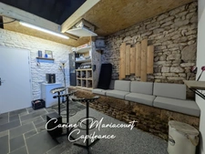✨ Maison en pierre rénovée avec goût – 157 m² habitables, grande grange et terrain piscinable de plus de 3 500 m² ✨