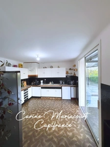 Maison familiale 7 pièces – 153 m² – 4 chambres – Terrain 1 650 m² – Proche Saint-Maixent-l'École (79) – Pompe à chaleur & panneaux solaires