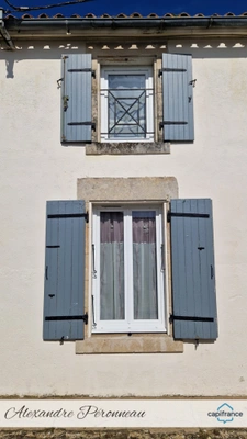 Charmante maison en pierre 170 m², 4 chambres FERRIERES (17) Garage et Piscine