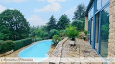 Dpt Vendée (85), à vendre FONTENAY LE COMTE maison d'architecte P9 de 307 m² - Terrain de 4000 m²