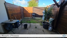 VOUILLÉ-LES-MARAIS – MAISON DE PLAIN-PIED – 2 CHAMBRES – GARAGE – JARDIN