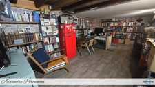 Maison avec fort potentiel commercial et habitation – Emplacement stratégique – Jardin 330 m² AYTRE (17)