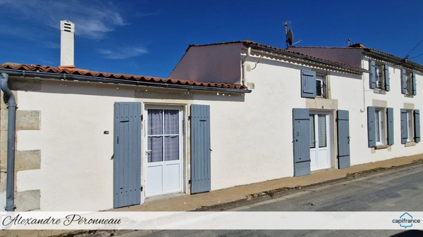 Charmante maison en pierre 170 m², 4 chambres FERRIERES (17) Garage et Piscine