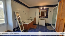 Charmante maison en pierre 170 m², 4 chambres FERRIERES (17) Garage et Piscine