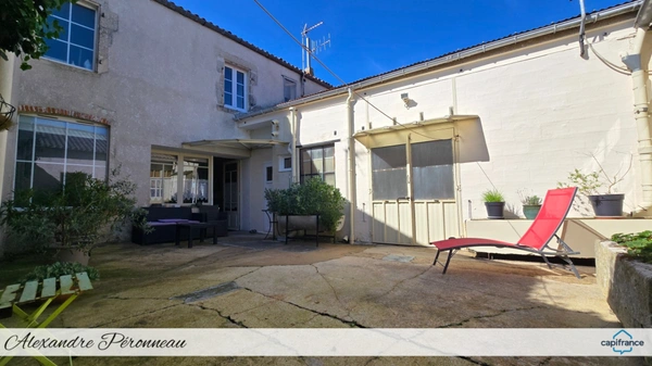 🏡 ENSEMBLE IMMOBILIER : MAISON 4 CH + GARAGE ATELIER – IDÉAL ARTISAN OU PROJET MIXTE – SECTEUR FERRIERES