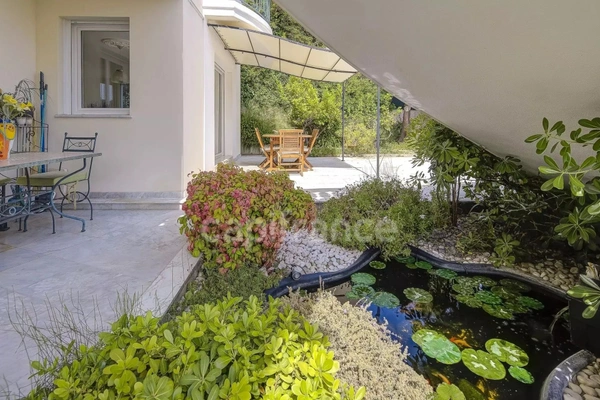 Appartement 3 pièces NICE (06), jardin de 500 m2 à jouissance exclusive, 2 salles de bain, garage !!