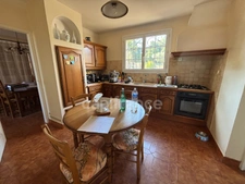 Maison de plain-pied de 240 m² à vendre LE CANNET DES MAURES (83), parcelle constructible détachable !!