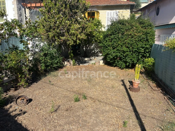 Maison à vendre 3 pièces CANNES (06), garage, place de parking,sous-sol complet, jardin piscinable