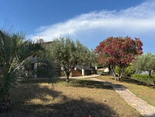 Maison de plain-pied de 240 m² à vendre LE CANNET DES MAURES (83), parcelle constructible détachable !!
