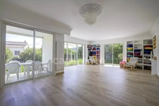 Appartement 3 pièces NICE (06), jardin de 500 m2 à jouissance exclusive, 2 salles de bain, garage !!