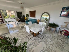 Maison d'architecte à vendre 6 pièces NICE (06),vue mer, 2 séjours, 2 salles à manger, 4 chambres, 4 salles de bain, garage 4 voitures, jardin