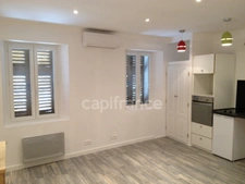 Immeuble à vendre DRAGUIGNAN (83), Taux de rentabilité net de 7,6 %, 4 appartements rénovés, jardin de 80 m² !!
