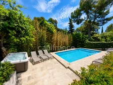 Maison à vendre 5 pièces FREJUS (83), piscine, jacuzzi, terrasses, jardin, garage