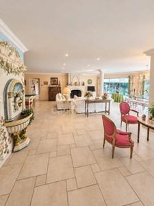 Propriete à vendre 6 pièces SAINT RAPHAEL (83)