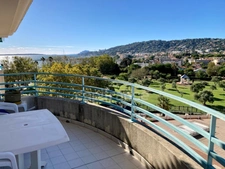 Appartement à vendre 2 pièces JUAN LES PINS (06), dernier étage, vue mer, terrasse, cave, possibilité place de parking !