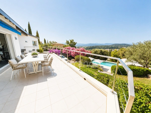 Maison à vendre 6 pièces LA MOTTE (83), 4 chambres, piscine, jardin paysagé  de 1980 m²