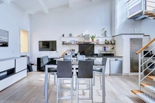 Duplex en dernier étage à vendre 3 pièces Cassis, vue mer, aucune charge de copropriété, stationnement !!