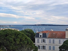 Maison à vendre 6 pièces CANNES (06), 400 mètres de la plage, vue mer, garage...