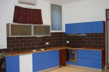 Immeuble à vendre DRAGUIGNAN (83), Taux de rentabilité net de 7,6 %, 4 appartements rénovés, jardin de 80 m² !!