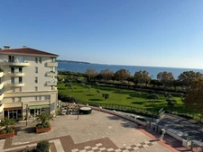 Appartement à vendre 2 pièces JUAN LES PINS (06), dernier étage, vue mer, terrasse, cave, possibilité place de parking !