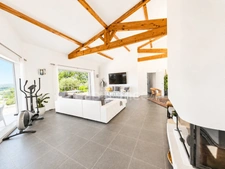 Maison à vendre 6 pièces LA MOTTE (83), 4 chambres, piscine, jardin paysagé  de 1980 m²