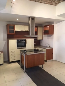 Immeuble à vendre DRAGUIGNAN (83), Taux de rentabilité net de 7,6 %, 4 appartements rénovés, jardin de 80 m² !!