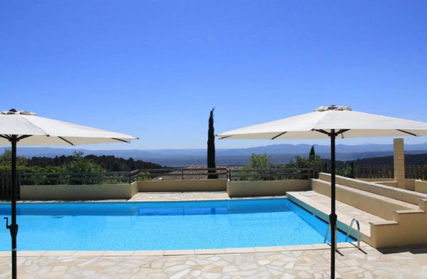Dpt Ardèche (07), à vendre proche de VALLON PONT D'ARC Murs d'un Hôtel Restaurant 