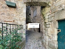 Immeuble à vendre LARGENTIERE (07) 340 m2 dont 190 m2 Habitables - 