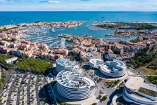 LE CAP D’AGDE – HARBOUR CENTRE | LUXURY RESIDENCE "ICONIC" — STUNNING BRAND-NEW, FULLY FURNISHED 1-BEDROOM APARTMENT WITH LARGE TERRACE