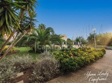 T2 de 36 m² avec loggia et vue port — Secteur Saint-Martin