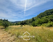 Maison d'environ 120 m2 avec plus de 2,2 hectares de terrain et un potentiel d'agrandissement exceptionnel – Saint-Jean-de-Muzols
