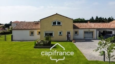 Maison de standing à Vernosc-lès-Annonay – Beaux volumes et parc arboré de plus de 3 000 m².