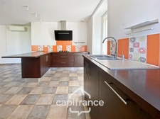 Maison d'environ 81 m² avec sous-sol aménageable de 40 m2 et son jardin de 418 m² – Crozes-Hermitage (26)