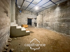 Maison d'environ 81 m² avec sous-sol aménageable de 40 m2 et son jardin de 418 m² – Crozes-Hermitage (26)