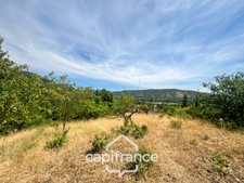 Maison d'environ 120 m2 avec plus de 2,2 hectares de terrain et un potentiel d'agrandissement exceptionnel – Saint-Jean-de-Muzols