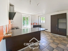 Maison d'environ 81 m² avec sous-sol aménageable de 40 m2 et son jardin de 418 m² – Crozes-Hermitage (26)