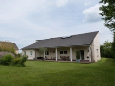 Dpt Moselle (57), à vendre proche de BITCHE maison P5 de 173,71 m² - Terrain de 1 700,00 m² - Plain pied