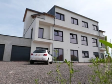 Dpt Moselle (57), à vendre proche de SARREGUEMINES appartement T5 de 104 m²  