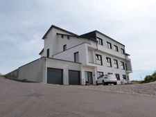 Dpt Moselle (57), à vendre proche de SARREGUEMINES appartement T5 de 104 m²  