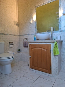 Jolie maison à qql minutes du centre Alençon, AUCUN travaux à prévoir, de qualité, jardin clos, parfaitement entretenue