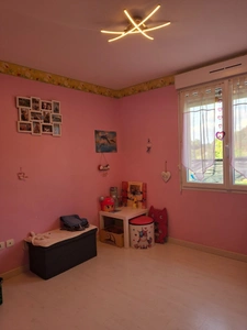 Jolie maison 6 chambres, 3 min de St Germain du Corbéis, ALENCON, proximité école, vue sur les champs 