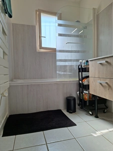 Maison parfaitement entretenue proche de Ancinnes,entièrement plain pied, SANS TRAVAUX, 15 min de Alençon, RARE sur le MARCHE  !!!!!!