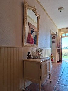 Jolie longère authentique + 170 m2 , sans aucun vis à vis au bord du Perche, entre campagne et forets,  avec dépendance, buchet et cellier, jardin arboré.