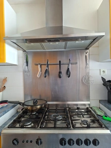 Habitation longère 7 pièces, garage, atelier, et 3 carports , au calme, dans hameau, proche Fresnay sur Sarthe et Ancinnes, 3min A28 & Gare
