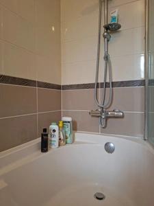 Maison familiale sans aucun travaux à prévoir, 4 chambres, grand garage, 4 min écoles, 15 min de Alencon , 2h Paris, au calme.
