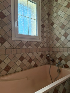Jolie maison à qql minutes du centre Alençon, AUCUN travaux à prévoir, de qualité, jardin clos, parfaitement entretenue