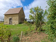 Ensemble longère rénovée et ses dépendances, fond impasse, au calme, entre Mamers et Beaumont s/SArthe, 30km Le Mans.