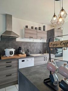 Maison parfaitement entretenue proche de Ancinnes,entièrement plain pied, SANS TRAVAUX, 15 min de Alençon, RARE sur le MARCHE  !!!!!!