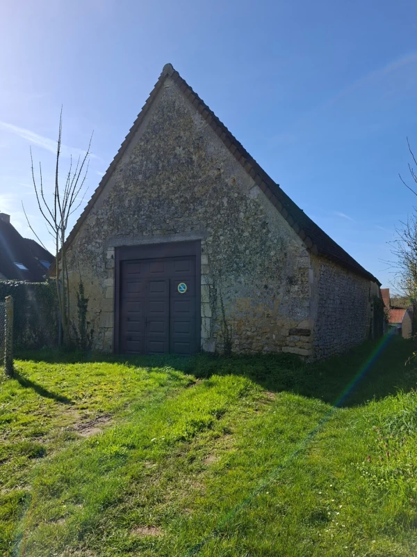 Maison en pierre brute à rénover, fond impasse, au calme Nord Sarthe proche Mamers, à 20min d'Alençon, accès rapide péage accès LE MANS  35 min