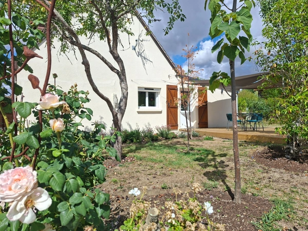 Jolie maison de caractère récemment rénovée, proche Le MELE Sur SArthe, Hauterive, à 15 min ALENCON, 2h de PARIS, aucun travaux, + dépendance en pierre  